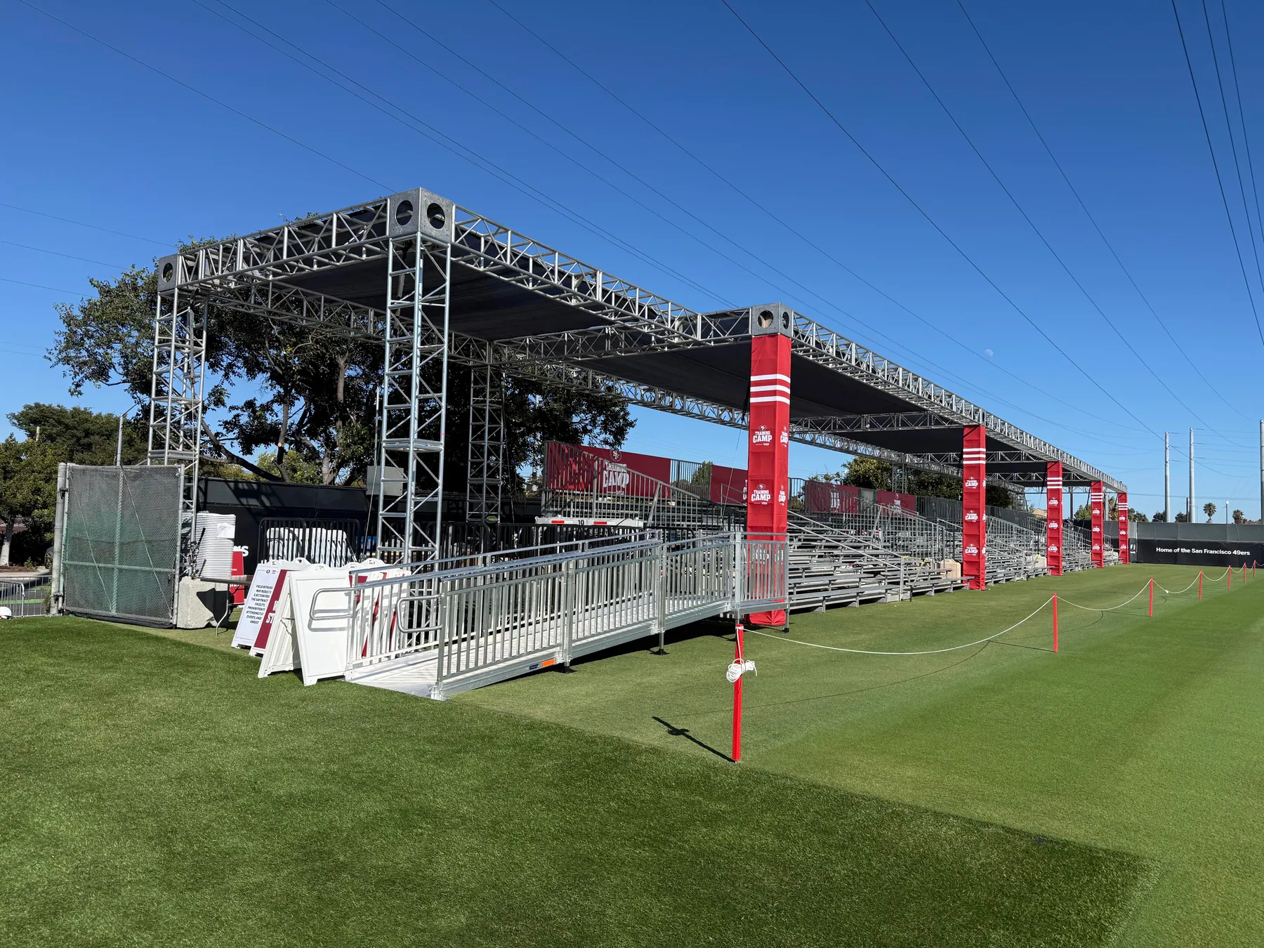 Covered spectator grandstands