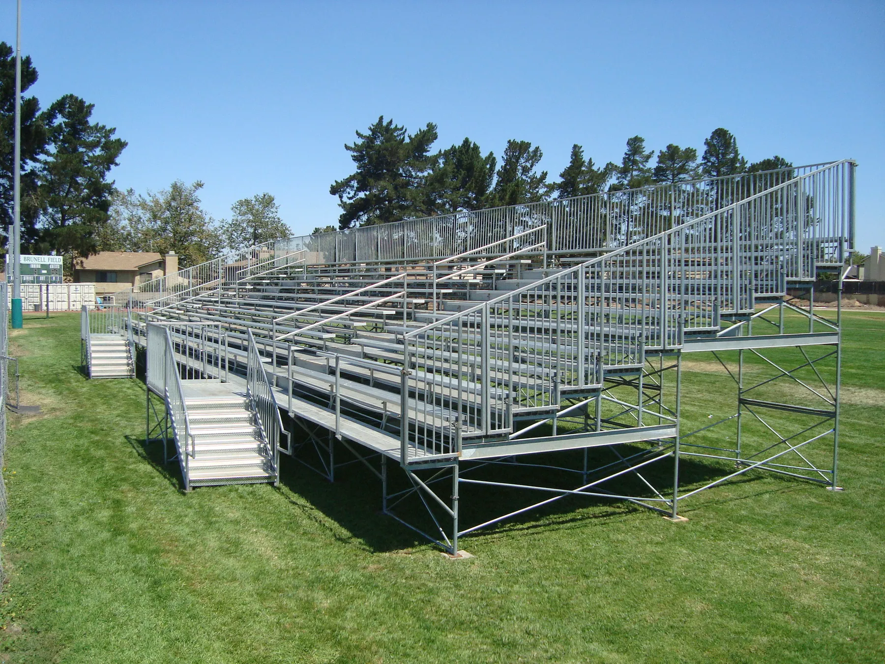 Custom elevated aluminum grandstand